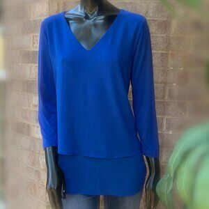 MICHAEL Michael Kors Women's Mixed Woven Knit Layered Hem V-Neck 3/4 Sleeve Top